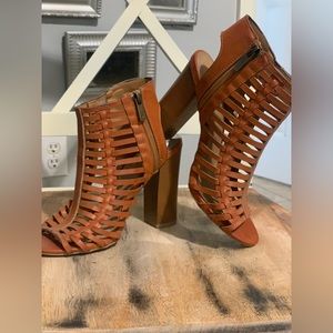 Bamboo tan leather heeled sandals